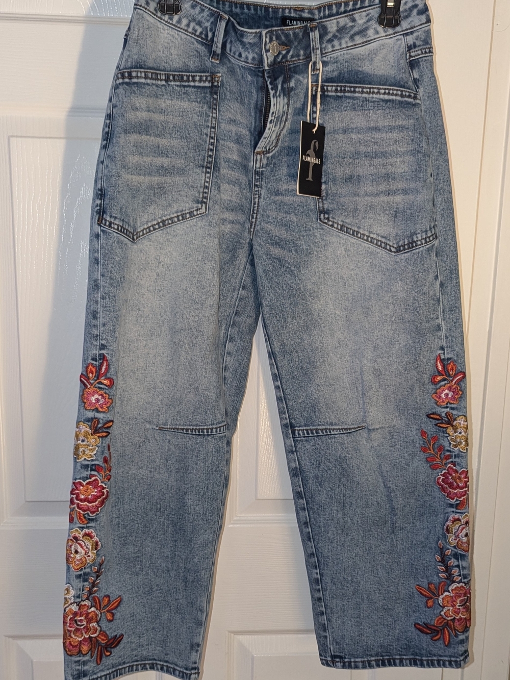 Flamingals Floral Embroidered Barrel Leg Cropped Jeans NWT Large